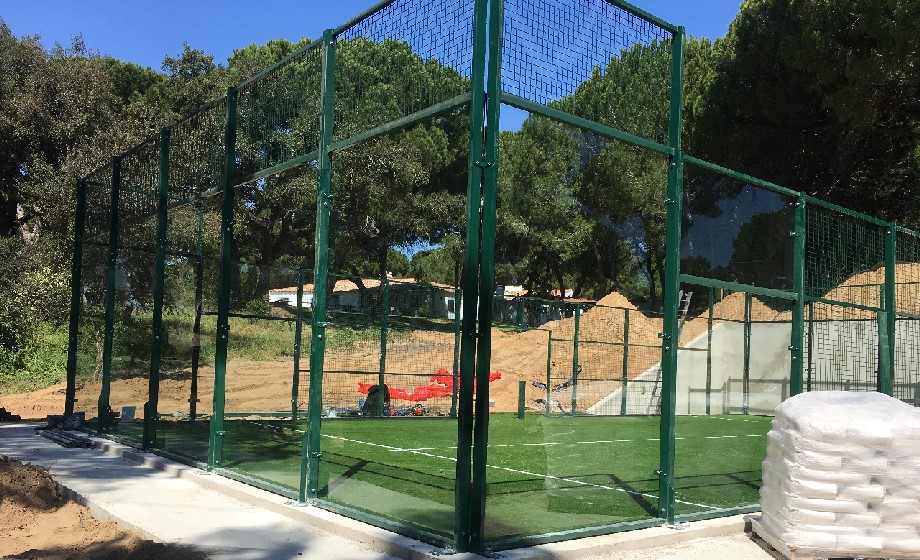 GREEN GARDENS & DESIGN